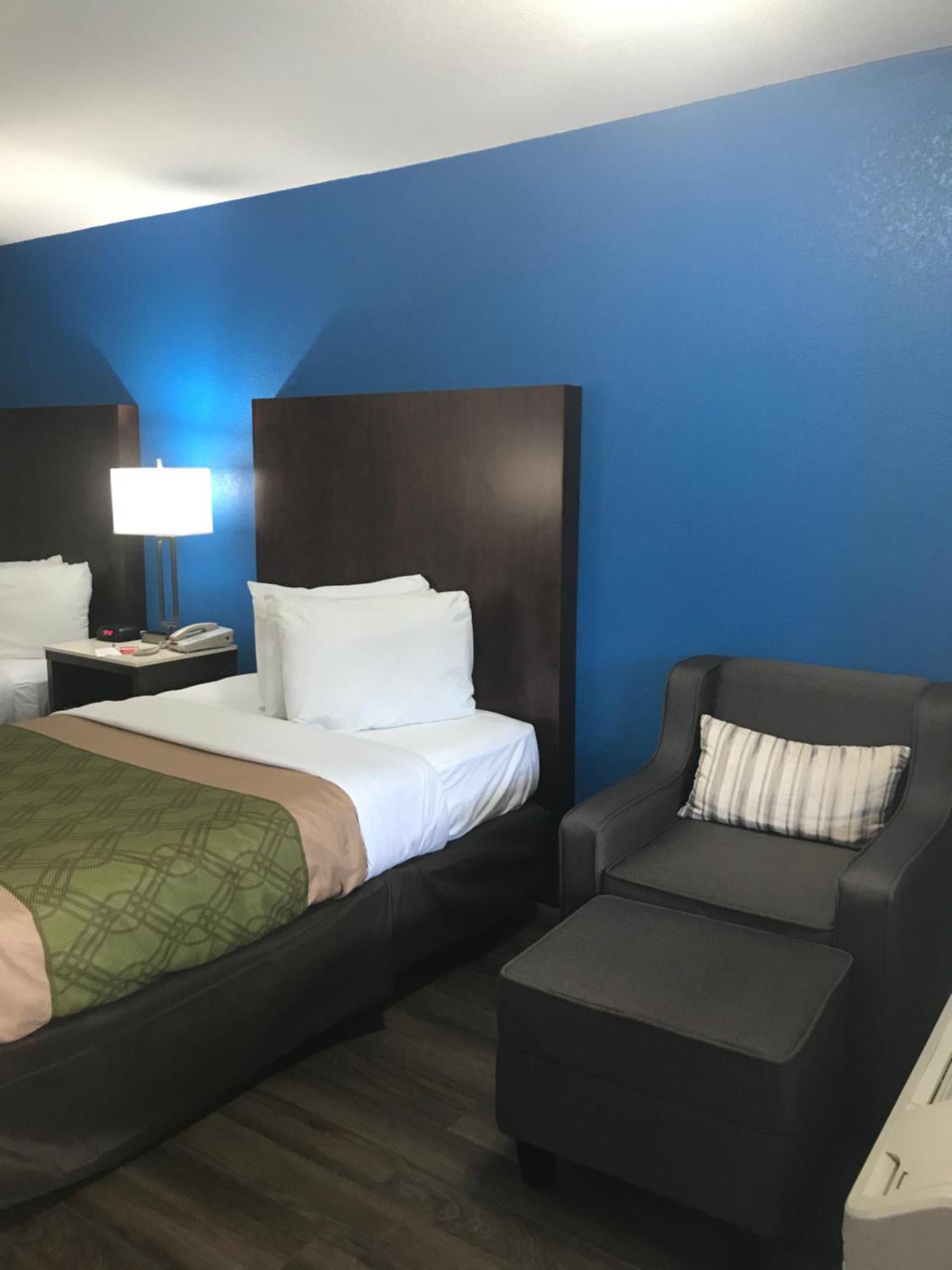 Econo Lodge Inn & Suites I-64 & Us 13 Virginia Beach Exterior foto